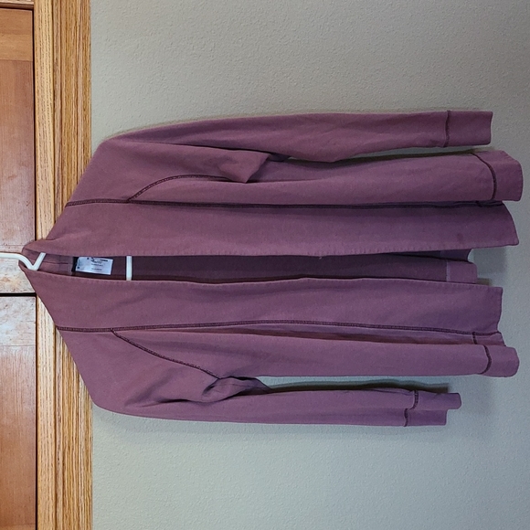 Patagonia Tops - Patagonia womens light purple sweatshirt cardigan size medium